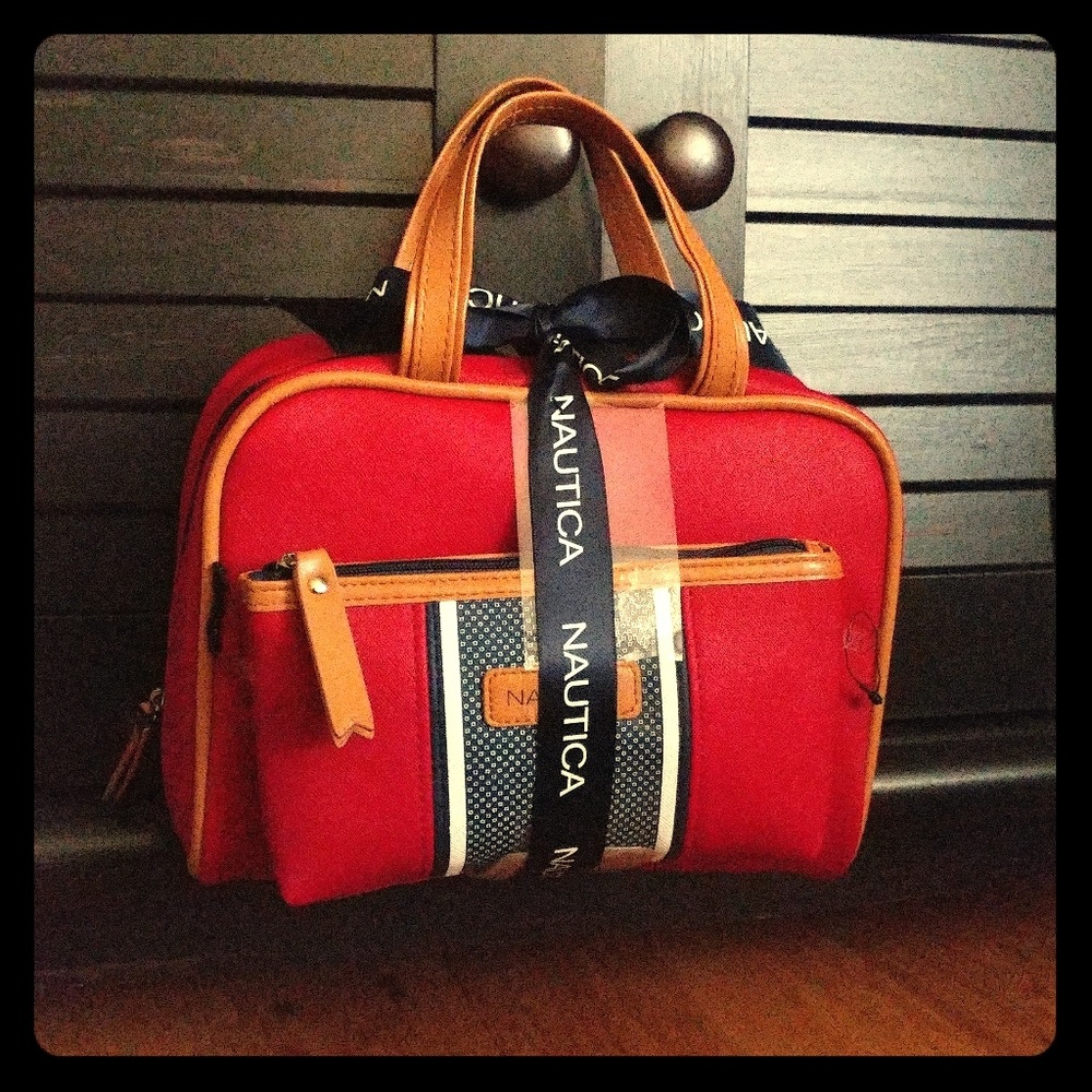 NWT Nautica Red Travel Makeup Bag 3pc Set